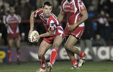 Warrington to confirm triple signing