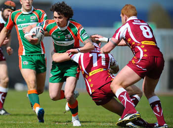Hunslet hand contract extensions to trio