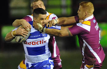 Murrell turns down Super League clubs to remain at Halifax