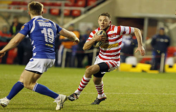 Brierley opts for new Leigh contract